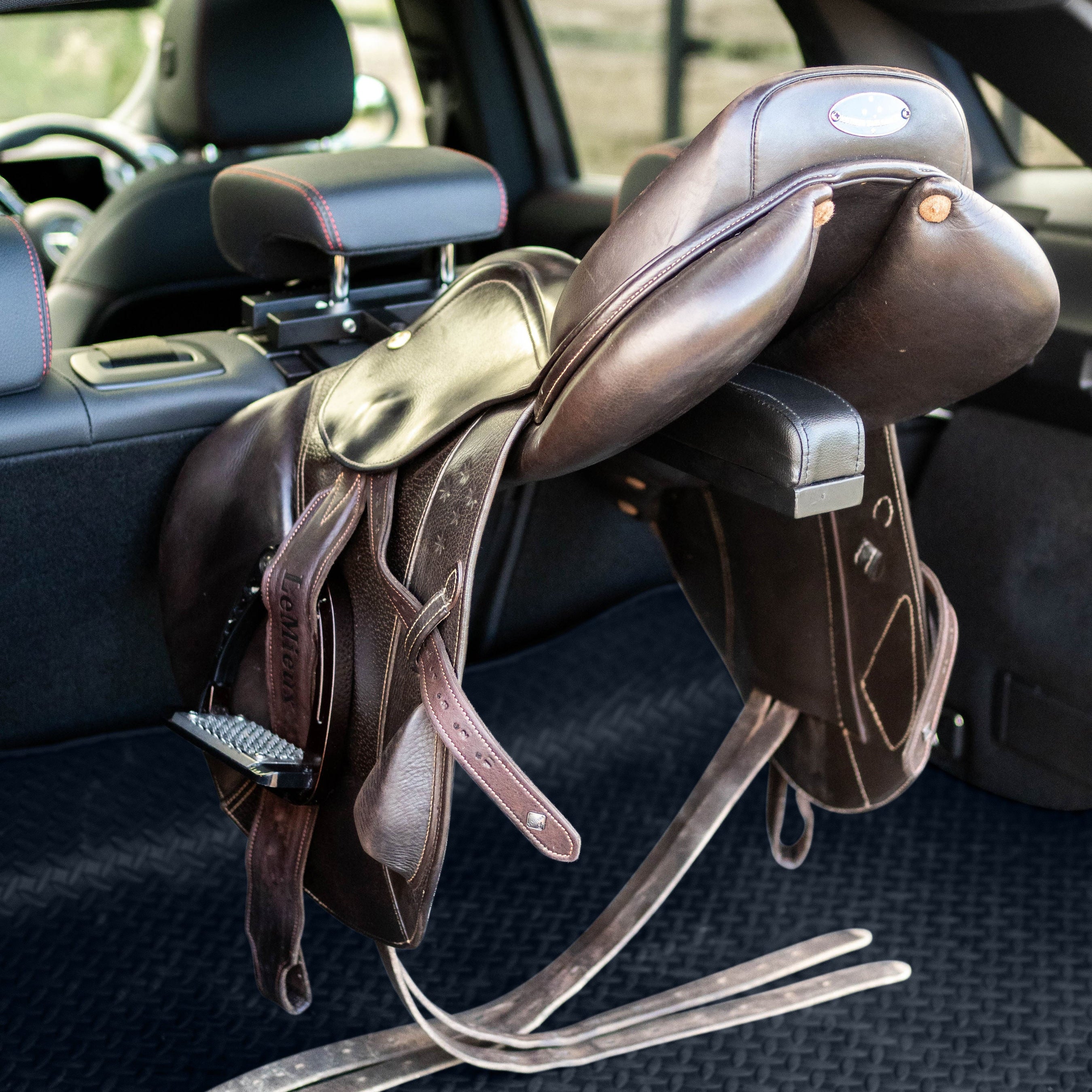 Car saddle caddy - Lumiere Equestrian