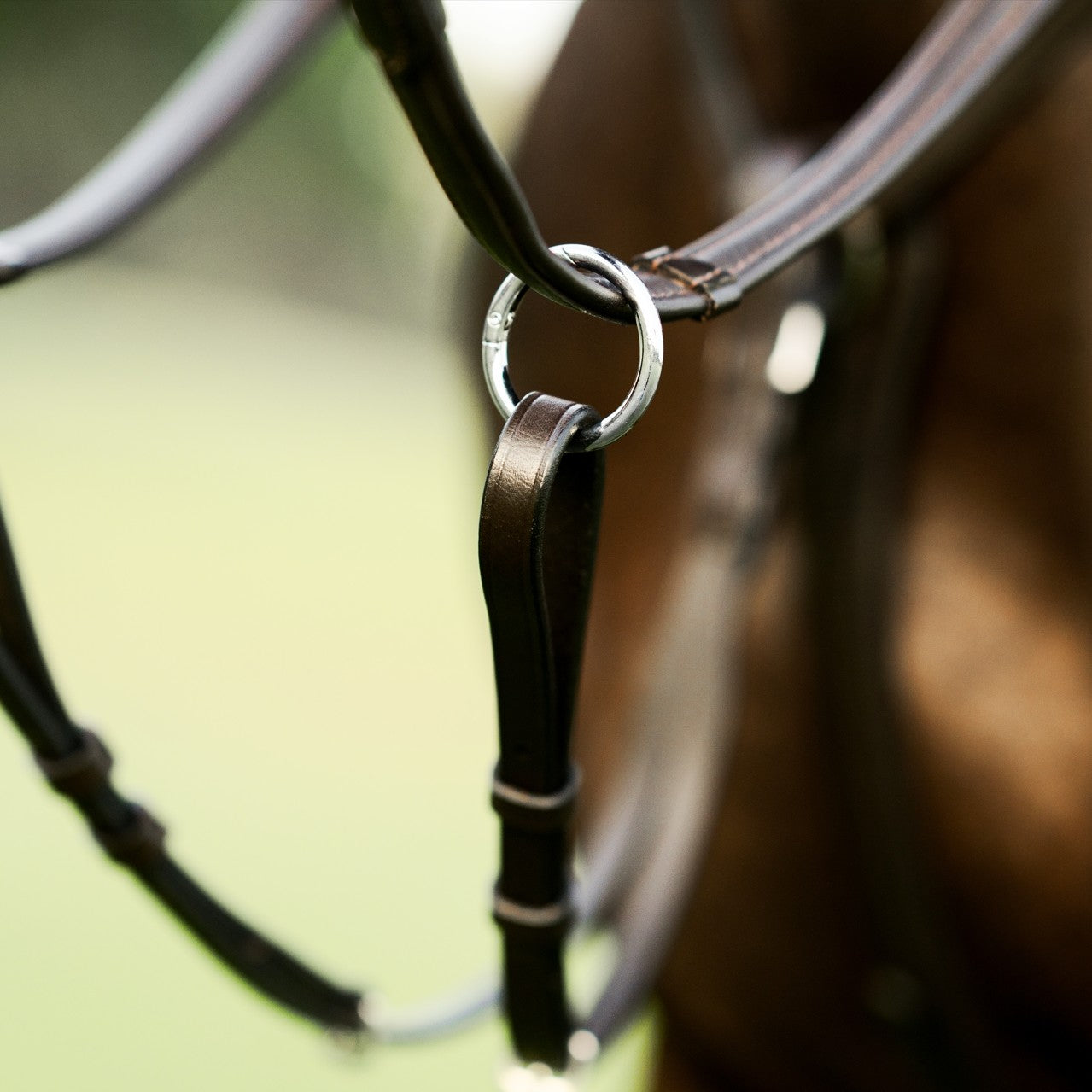 Leather Martingale Rings