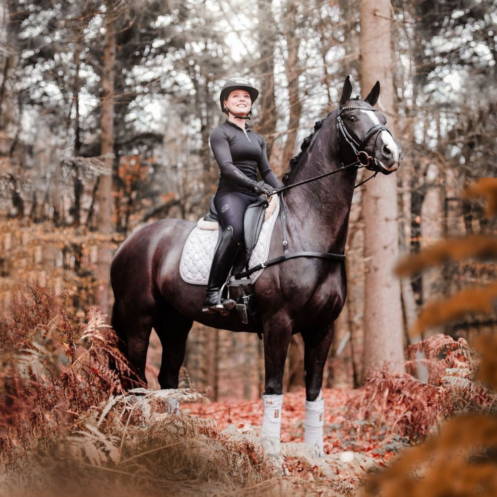 'Alicia' dressage breastplate - black