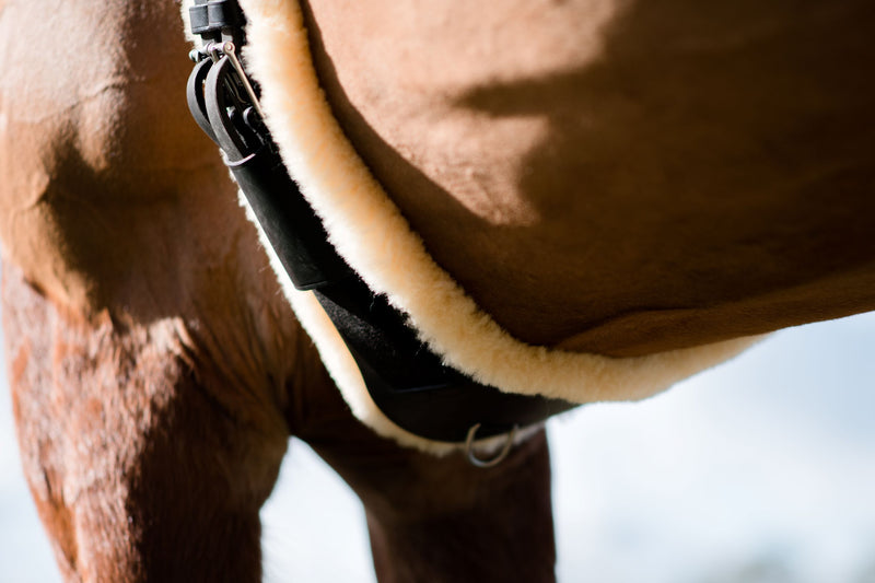 Anatomic dressage girth - build your own (cream sheepskin for BLACK girth) - Lumiere Equestrian